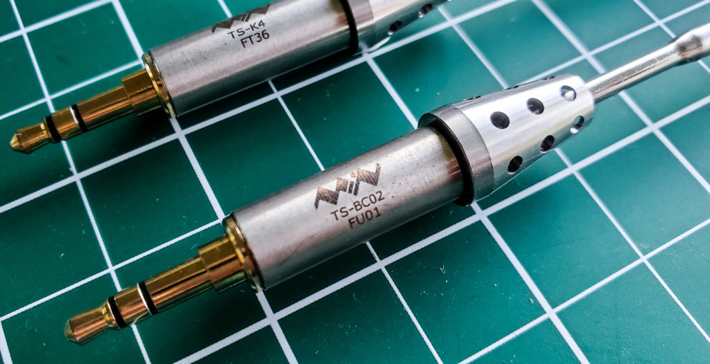 The soldering iron tip ends to be able to swap the tips.